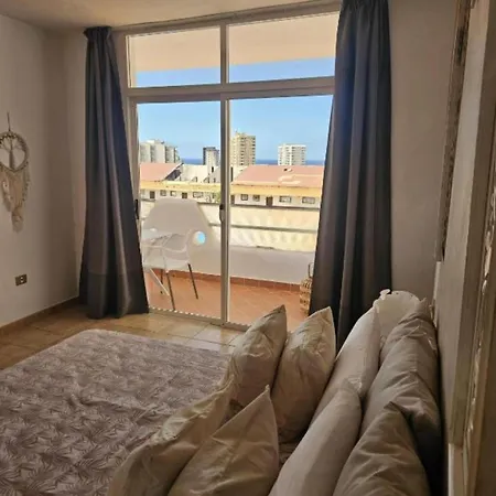 Con Vistas Al Mar Y Piscina En Apart Otel Playa Paraiso (Tenerife)