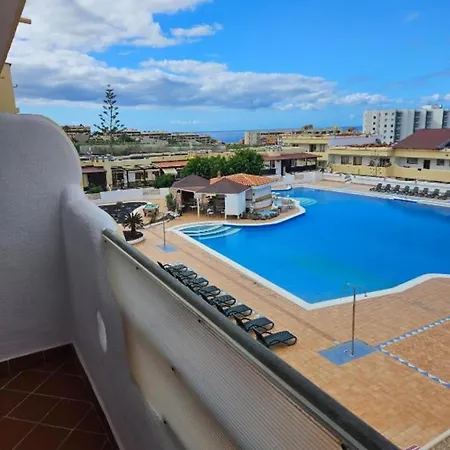 아파트호텔 Con Vistas Al Mar Y Piscina En *